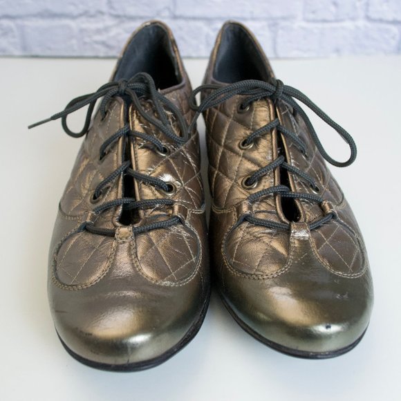 Stuart Weitzman Womens Metallic Leather Sneakers Size 8.5 N Bronze Quilted Flat - Picture 1 of 10